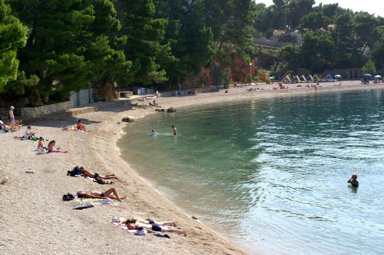 Apartments By The Sea Brela, Makarska - 18356 Exterior foto