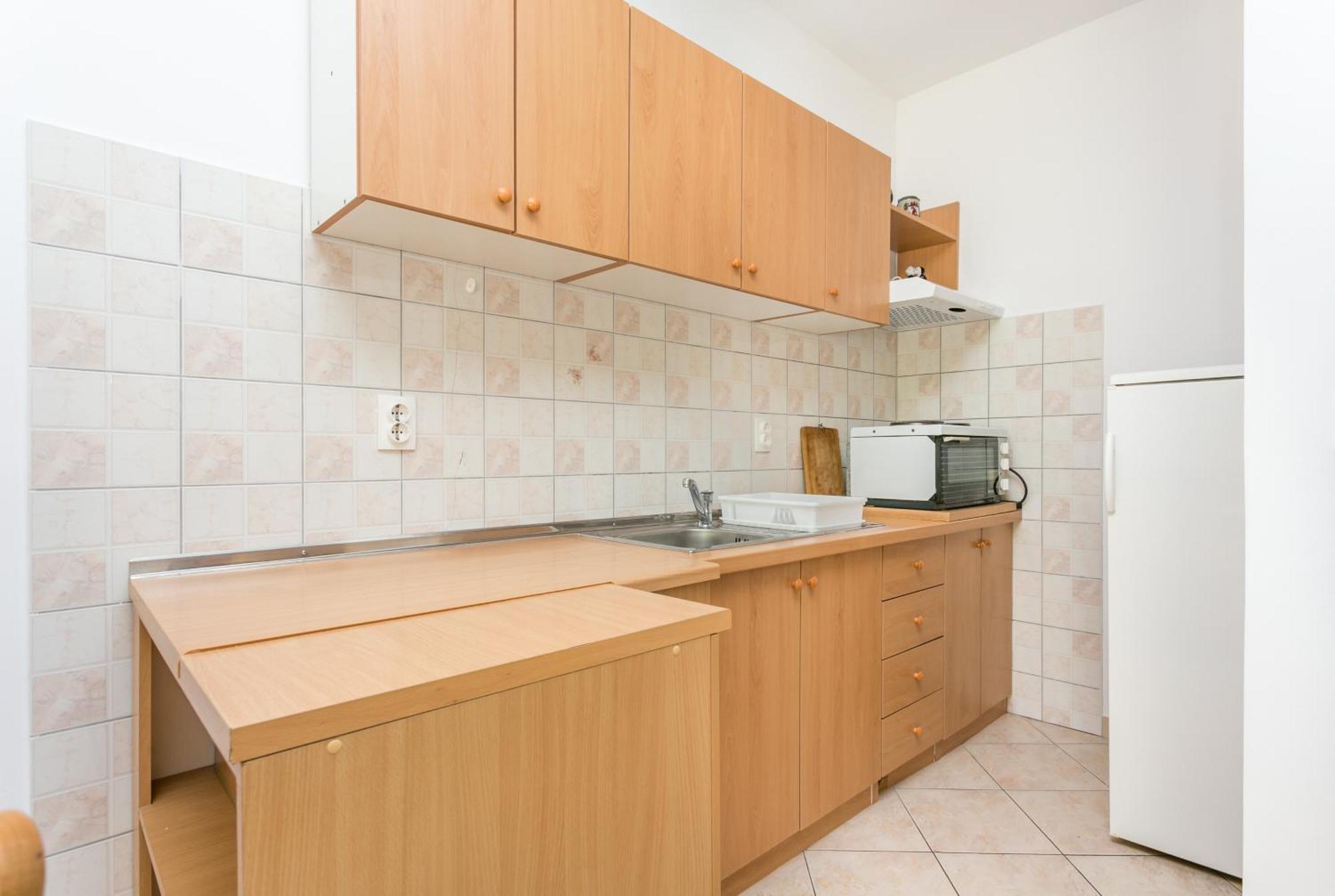 Apartments By The Sea Brela, Makarska - 18356 Exterior foto
