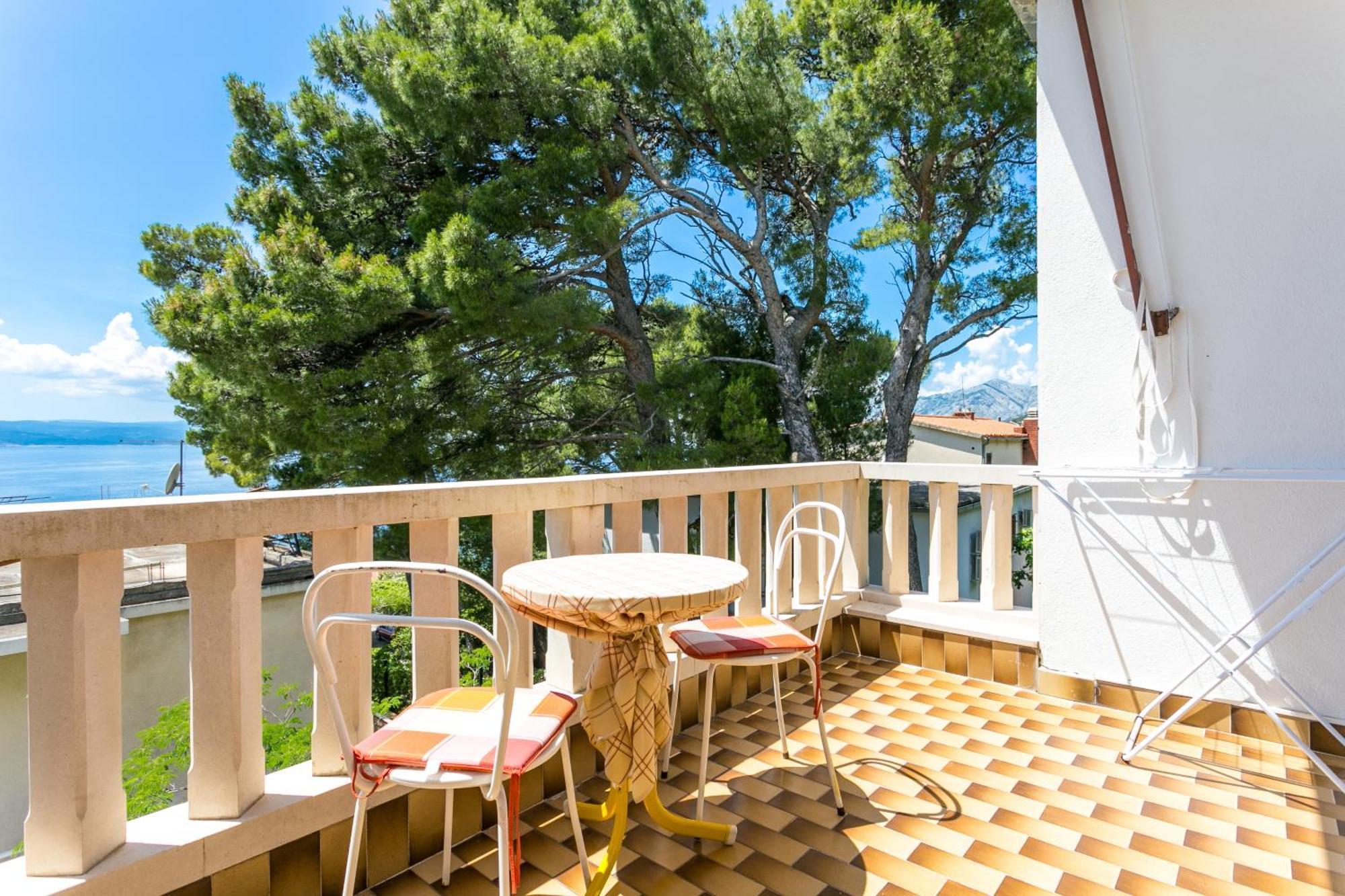 Apartments By The Sea Brela, Makarska - 18356 Exterior foto