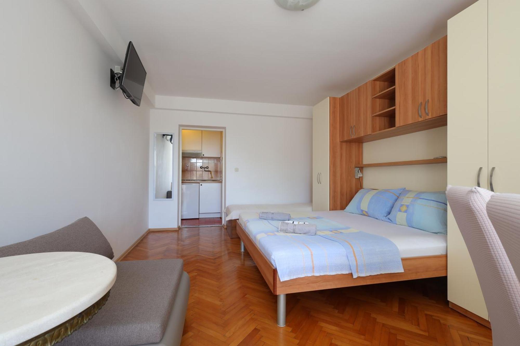 Apartments By The Sea Brela, Makarska - 18356 Habitación foto