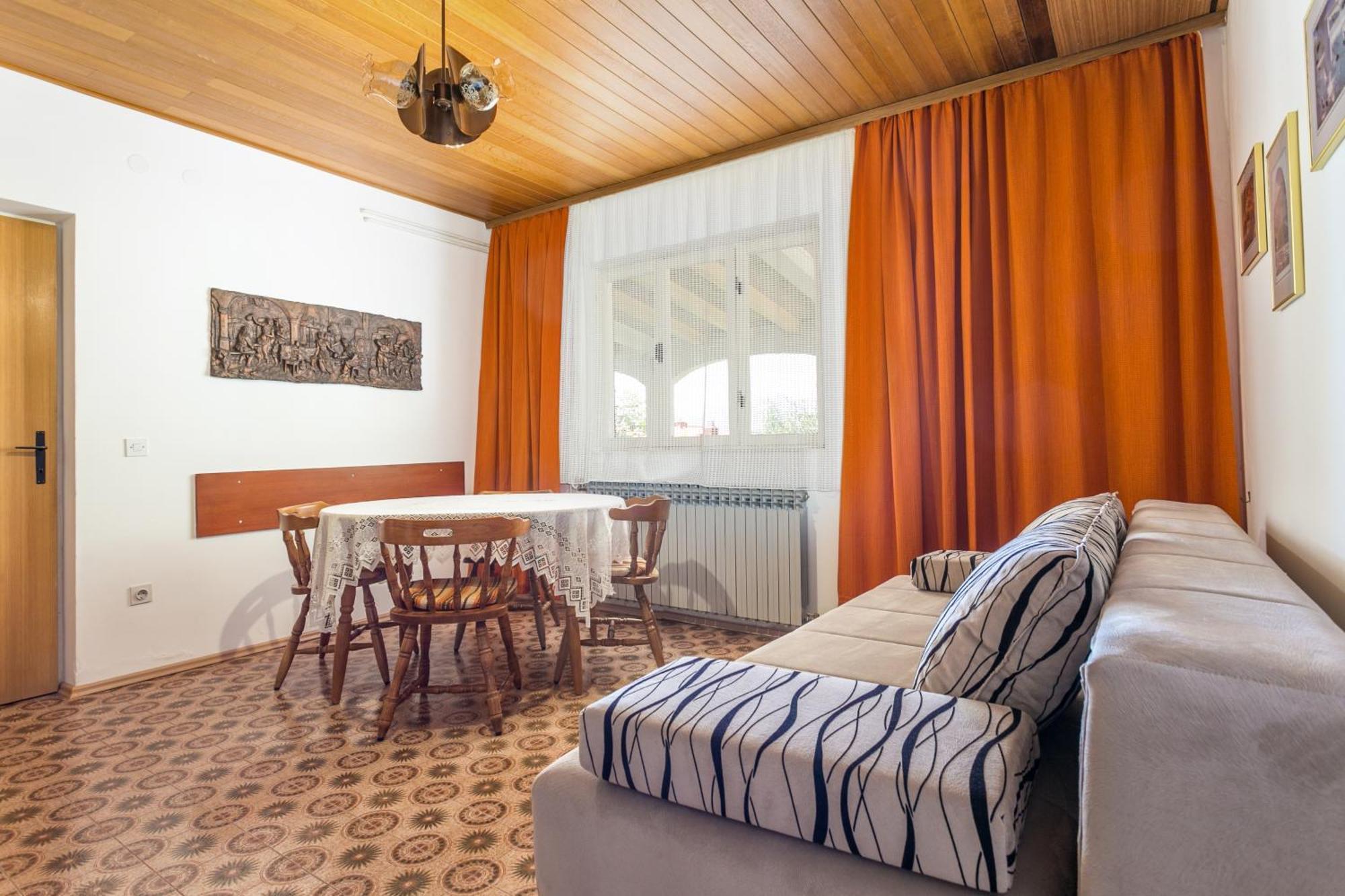 Apartments By The Sea Brela, Makarska - 18356 Habitación foto
